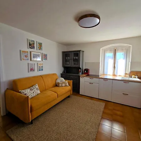 Vista San Zeno شقة سان زينو دي مونتانا